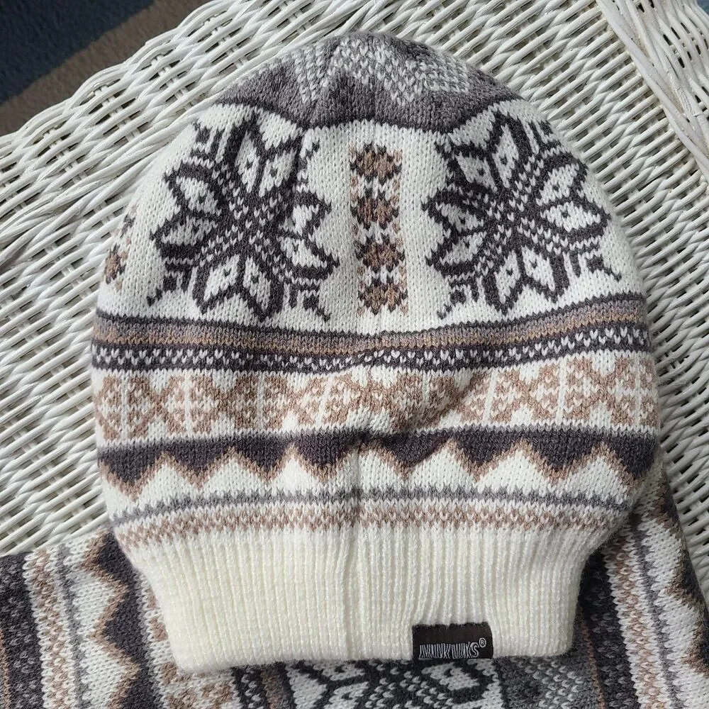 NWOT The Original MUK LUK Reversible Set Beanie, Scarf, Wrist-Warmers, Gloves